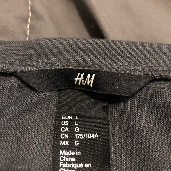 H&M tee - dress up or down - Picture 2 of 2